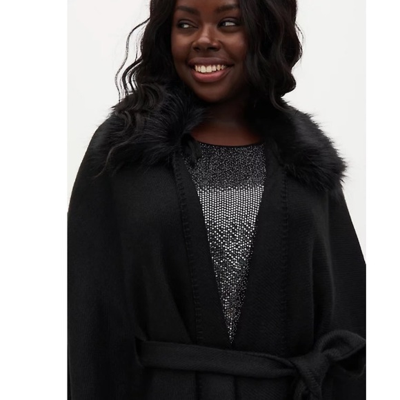 Torrid Faux Fur Collar Ruana - One Size - Picture 2 of 10